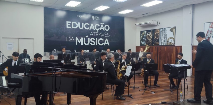 Big Band do Projeto Música nas Escolas apresenta concerto gospel em Barra Mansa